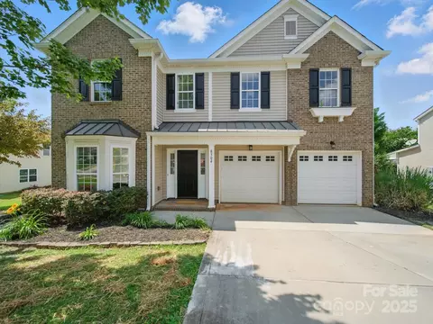 8304 Prescott Glen Pkwy, Waxhaw, NC 28173