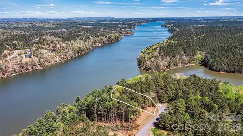 106 Pier Point Dr, Connelly Springs, NC 28612