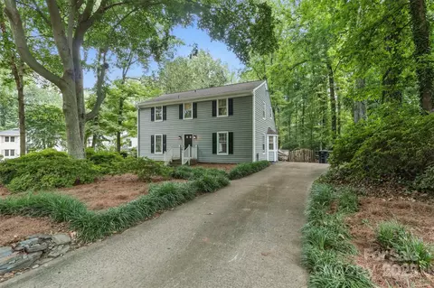 1517 E Barden Rd, Charlotte, NC 28226