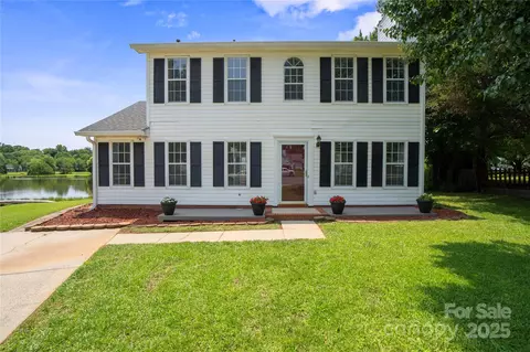 6516 Laurel Springs Ct, Charlotte, NC 28227