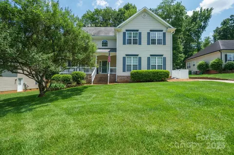2908 Barnard Castle Ln, Matthews, NC 28104