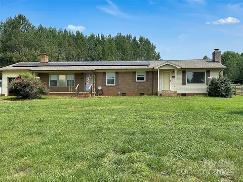 305 Rockdale Rd, Lawndale, NC 28090
