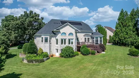 3541 Blankenship Dr, Morganton, NC 28655