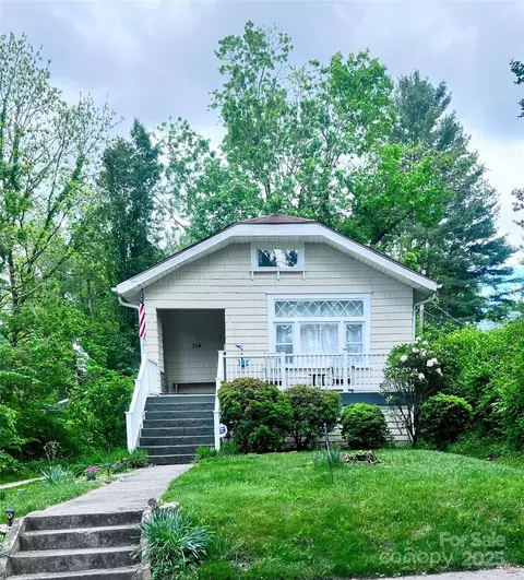 514 3rd W Ave W, Hendersonville, NC 28739