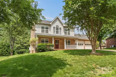 176 Sharon Valley Dr, Hickory, NC 28601
