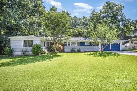 409 Edgewood Ct, Lancaster, SC 29720