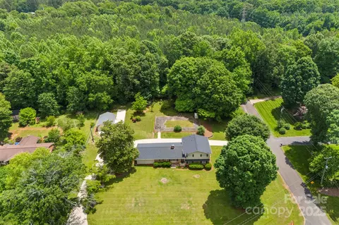 111 Kelly Ln, Gastonia, NC 28056
