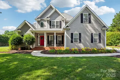 175 Turnberry Ln, Mooresville, NC 28117