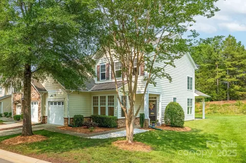 5963 Pale Moss Ln, Charlotte, NC 28269