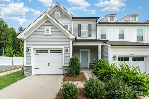 12016 Basking Dr, Charlotte, NC 28214