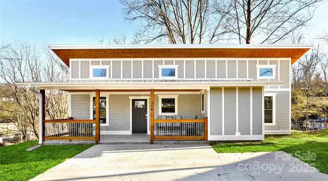 400 Wall St, Waynesville, NC 28786