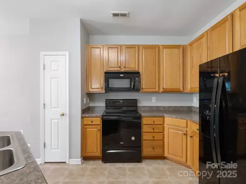 10446 Trolley Run Dr, Cornelius, NC 28031 photo 5