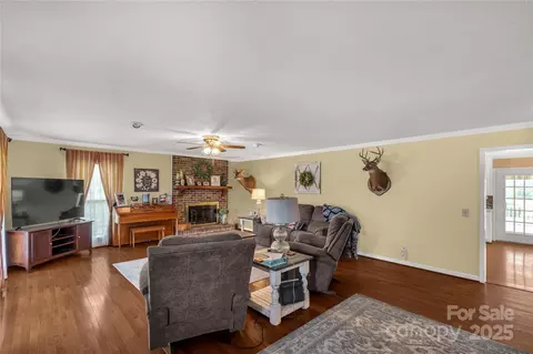 1162 E Doc Garris Rd, Lancaster, SC 29720 photo 5