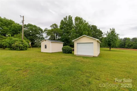 1162 E Doc Garris Rd, Lancaster, SC 29720 photo 31