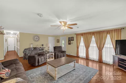 1162 E Doc Garris Rd, Lancaster, SC 29720 photo 6