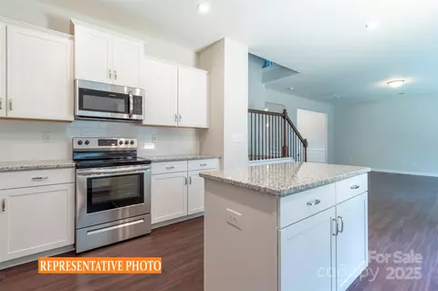 Kitchen - 524 Hullview Vis, Monroe, NC 28110 photo 2 of 3