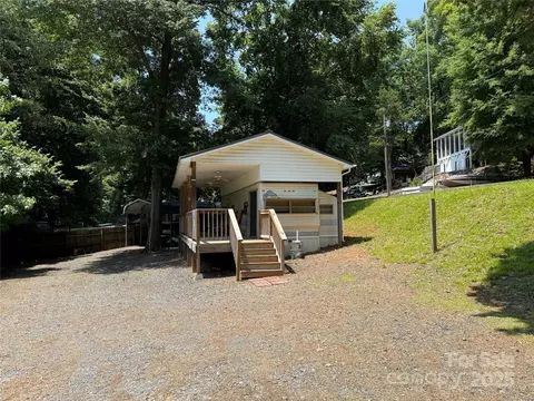 104 Deer Park D143 Rd #D143, Mount Gilead, NC 27306