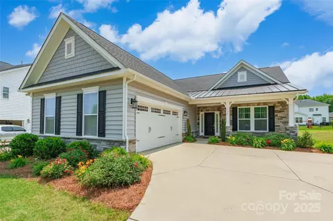 174 Pine Eagle Dr, Rock Hill, SC 29732