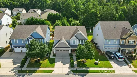 2246 Bluebell Way, Tega Cay, SC 29708 photo 3