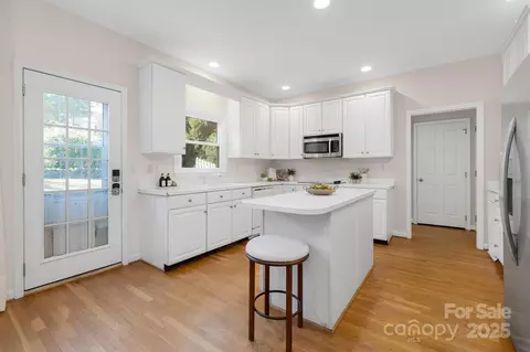 Kitchen - 765 Portpatrick Pl, Fort Mill, SC 29708 photo 2 of 5