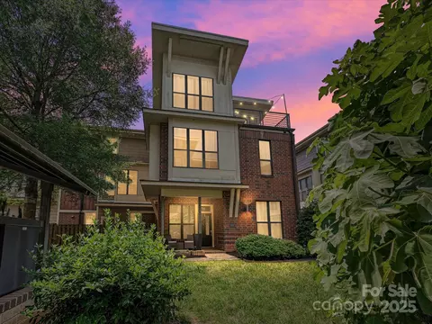 956 Warren Burgess Ln, Charlotte, NC 28205