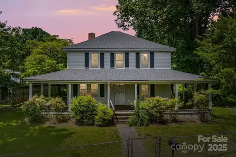 113 4th St, Black Mountain, NC 28711