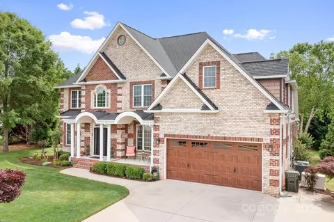 9112 Butterfly Ct, Gastonia, NC 28056