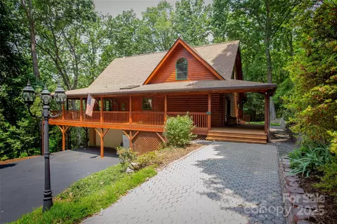 62 Roseanne Ln, Fairview, NC 28730