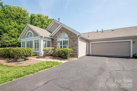8183 Sultana Cir, Charlotte, NC 28227