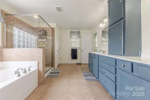 Bath - 516 Fair Oaks Dr, Fort Mill, SC 29708 photo 1 of 4