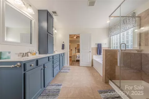 Bath - 516 Fair Oaks Dr, Fort Mill, SC 29708 photo 2 of 4