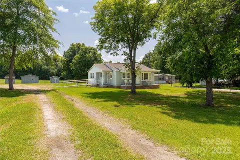 2742 Flat Creek Rd, Lancaster, SC 29720