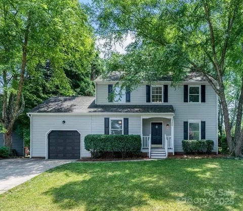 9513 Saddle Run Trl, Charlotte, NC 28269