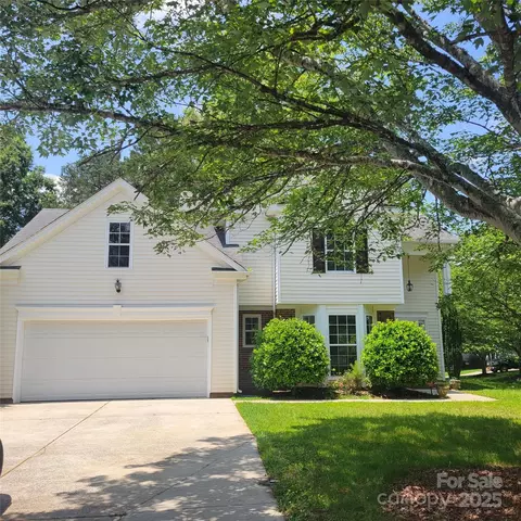 13039 Peacock Ln, Charlotte, NC 28215
