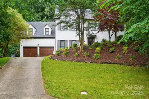 8708 Piccone Brook Ln, Charlotte, NC 28216