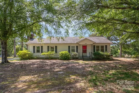 3595 Mt Holly Rd, Edgemoor, SC 29712