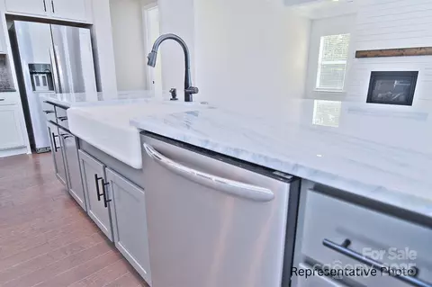 Kitchen - 4178 Millstream Rd, Denver, NC 28037 photo 4 of 4