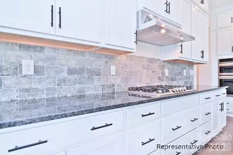 Kitchen - 4178 Millstream Rd, Denver, NC 28037 photo 4 of 5