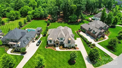 300 Wheatberry Hill Dr, Weddington, NC 28104