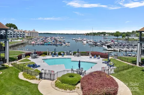 18853 Vineyard Point Ln, Cornelius, NC 28031