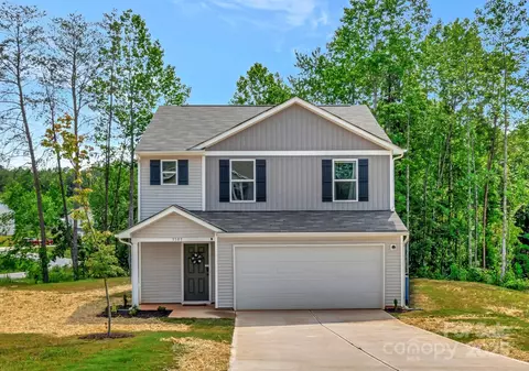 3305 Rian Dr, Lenoir, NC 28645