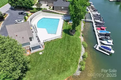 7881 Mariners Pointe Cir, Denver, NC 28037