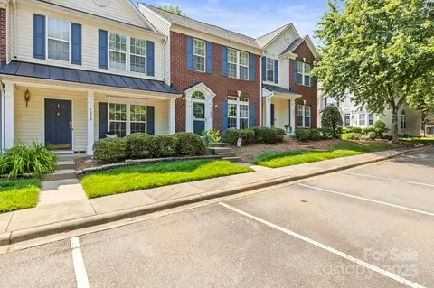 7881 Mariners Pointe Cir, Denver, NC 28037 photo 5