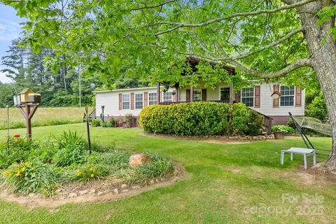 448 S Turkey Creek Rd, Leicester, NC 28748