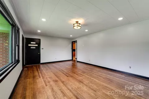 Living - 191 Rolling Green Dr, Sylva, NC 28779 photo 5 of 5
