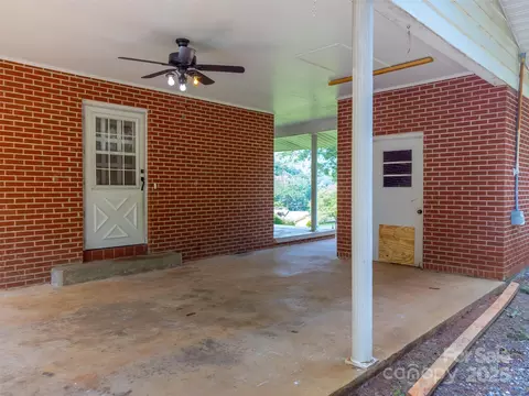Exterior - 191 Rolling Green Dr, Sylva, NC 28779 photo 4 of 6