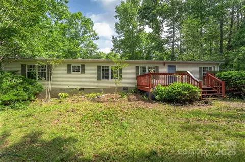 38 Hidden Forest Dr, Hendersonville, NC 28792