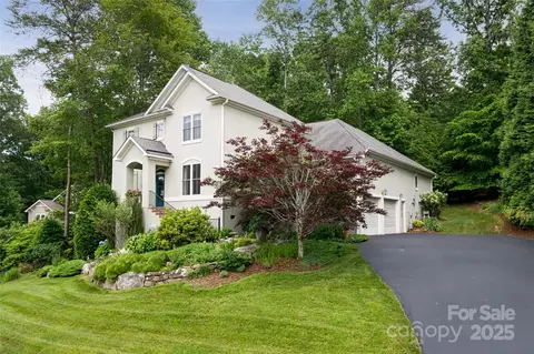 7 White Palmer Ct, Biltmore Lake, NC 28715