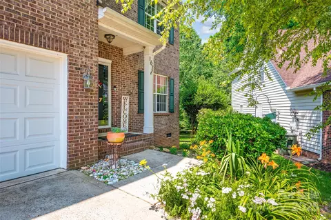 167 Foxtail Dr, Mooresville, NC 28117