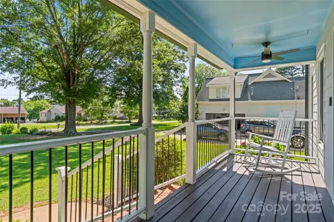 18733 Bluff Point Rd, Cornelius, NC 28031 photo 14